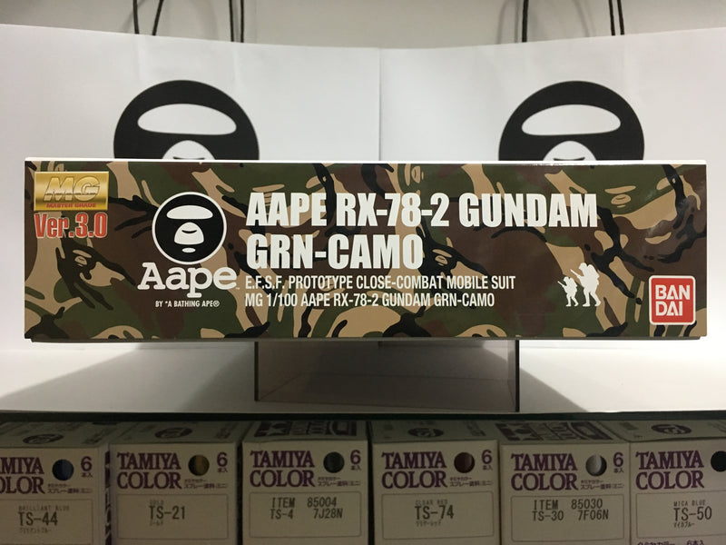 MG 1/100 Aape RX-78-2 Gundam Grn-Camo Version 3.0 E.F.S.F. Prototype Close-Combat Mobile Suit Aape By *A Bathing Ape Version