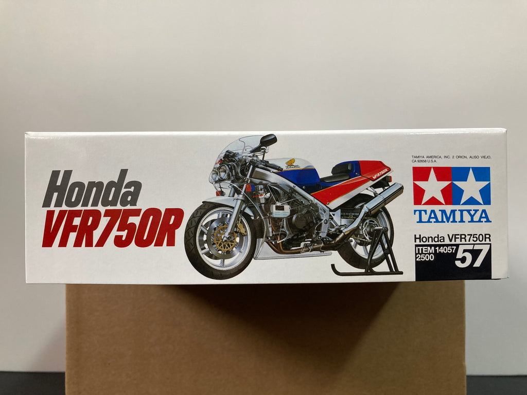 TAMIYA #14057 - HONDA VFR750R RC30 1/12 SCALE - NEW SEALED TAMIYA #14057 - HONDA VFR750R RC30 1/12 SCALE - NEW SEALED