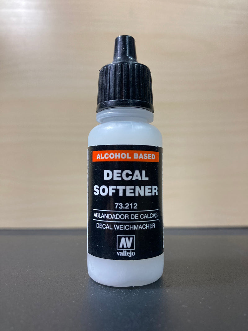 Vallejo Auxiliaries: Decal Softener (73.212) (New water-based formula)