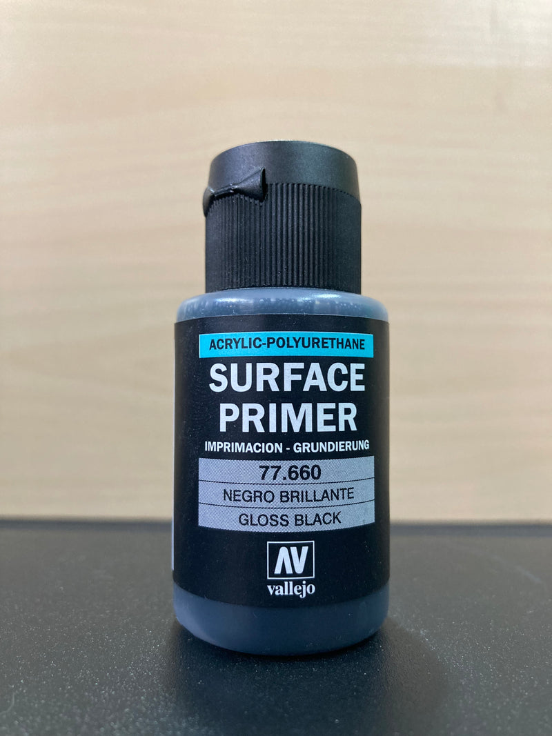 Vallejo Surface Primer (200ml) (Gloss Black)