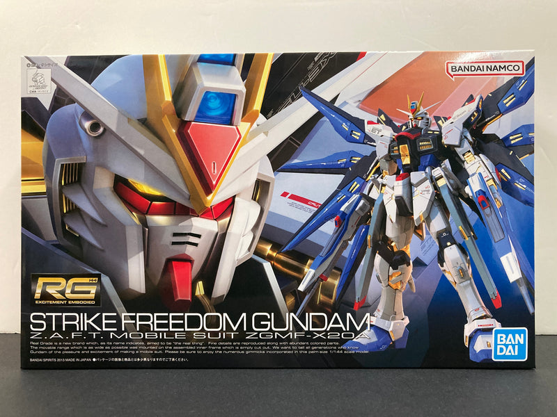 RG 1/144 No. 14 Strike Freedom Gundam Z.A.F.T. Mobile Suit ZGMF-X20A