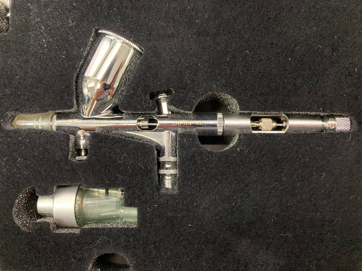 その他 iwata REAL AIRBRUSH TECHNIC COMPLETE The Ultimate Kustom Airbrush Kit Set by Anest Iwata K9900